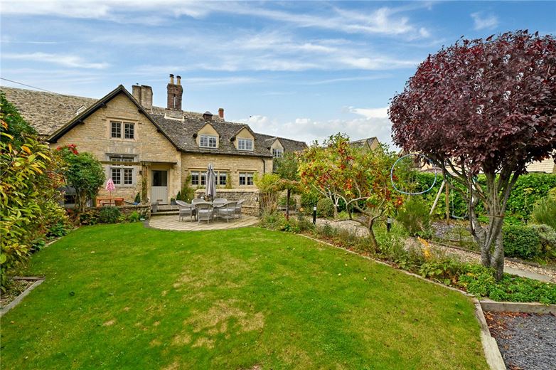 4 bedroom house, Witney Road, Ducklington OX29 - Available