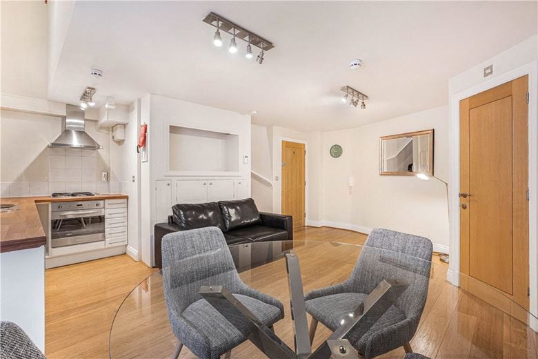 1 bedroom flat, St. Bernards Road, Oxford OX2 - Available