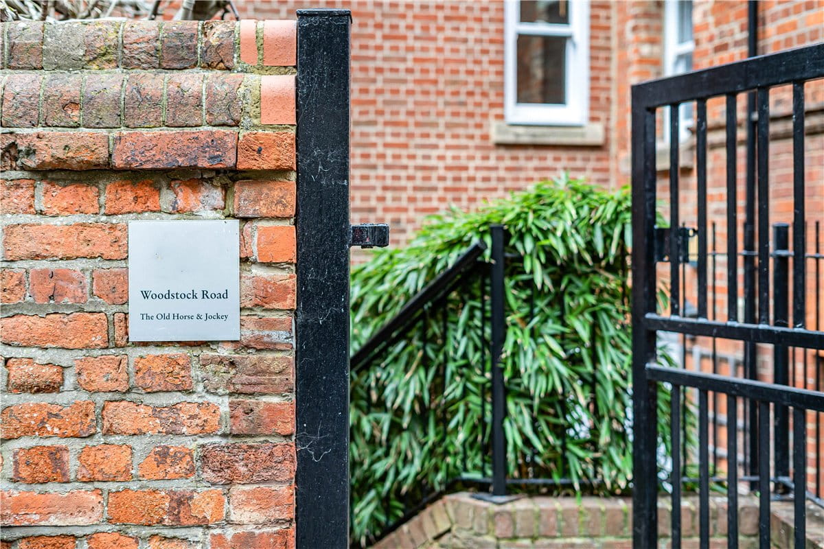 1 bedroom flat, St. Bernards Road, Oxford OX2 - Available