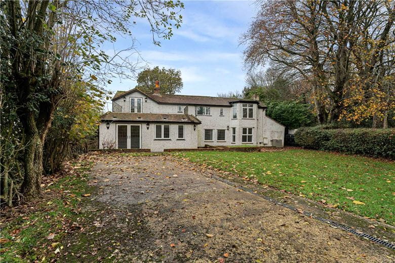 4 bedroom house, Frith Hill, South Heath HP16 - Available