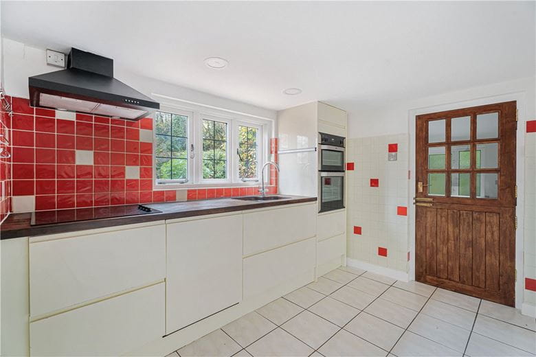4 bedroom house, Frith Hill, South Heath HP16 - Available