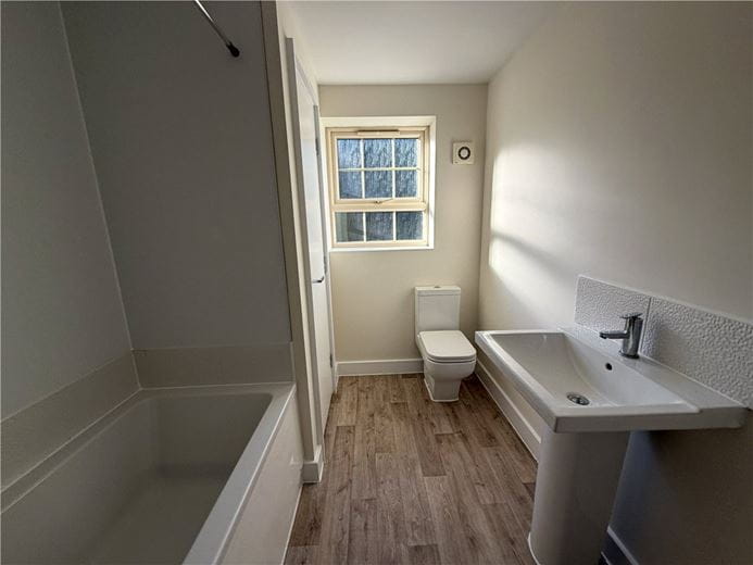 3 bedroom house, Comelybank Drive, Mexborough S64 - Available