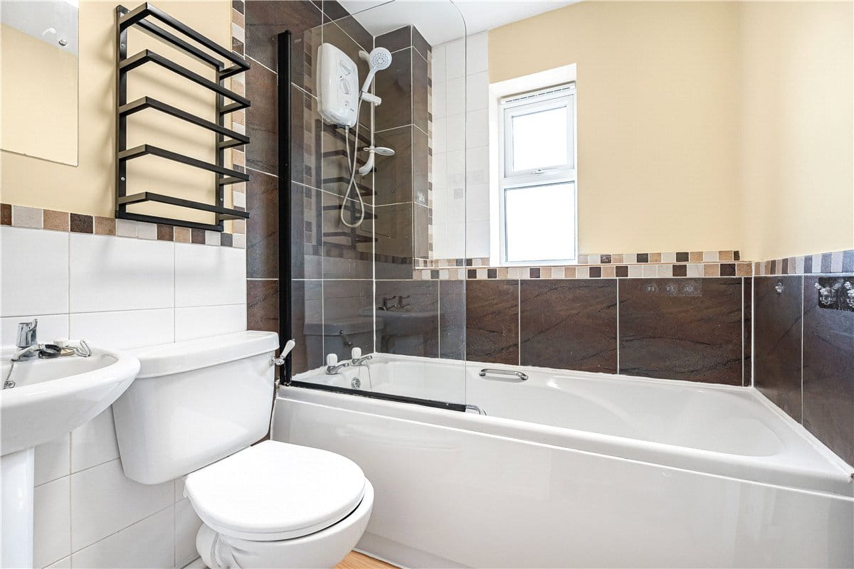 2 bedroom house, Hamilton Close, Bicester OX26 - Available