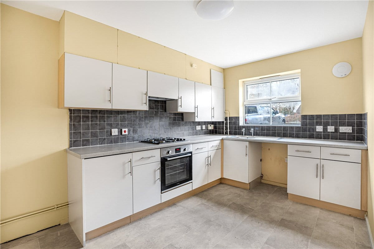 2 bedroom house, Hamilton Close, Bicester OX26 - Available