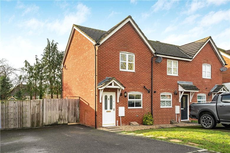 2 bedroom house, Hamilton Close, Bicester OX26 - Available