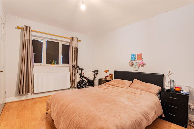 2 bedroom maisonette, West End, Witney OX28 - Available