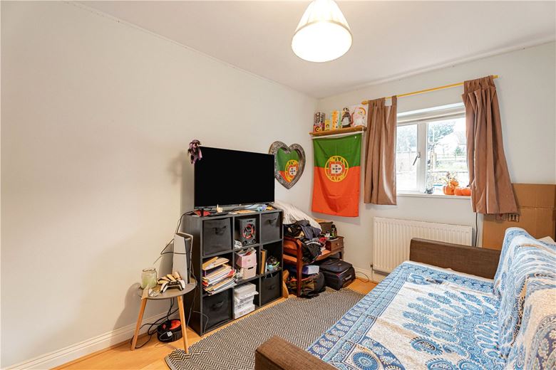 2 bedroom maisonette, West End, Witney OX28 - Available