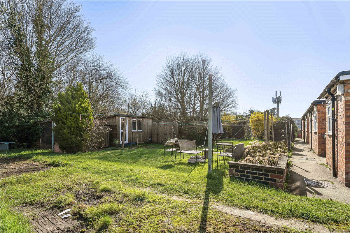 2 bedroom house, Alchester Terrace, Bicester OX26 - Available