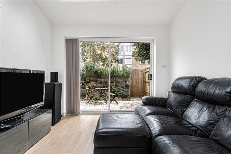 1 bedroom flat, Harefields, Oxford OX2 - Available