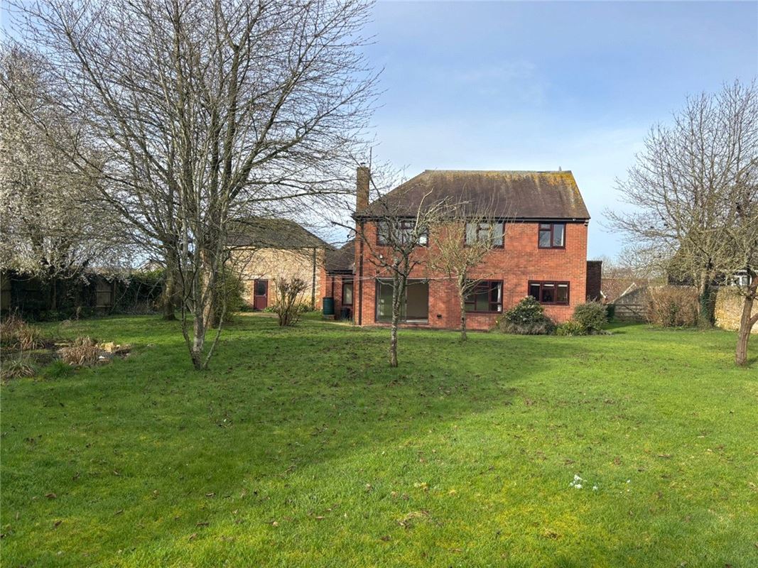 4 bedroom house, Great Coxwell, Faringdon SN7 - Available
