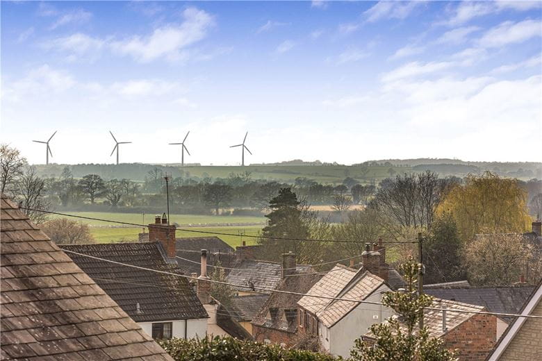 4 bedroom house, Great Coxwell, Faringdon SN7 - Available