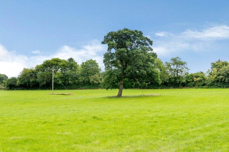 9.5 acres Farm, Main Street, Fringford OX27 - Sold