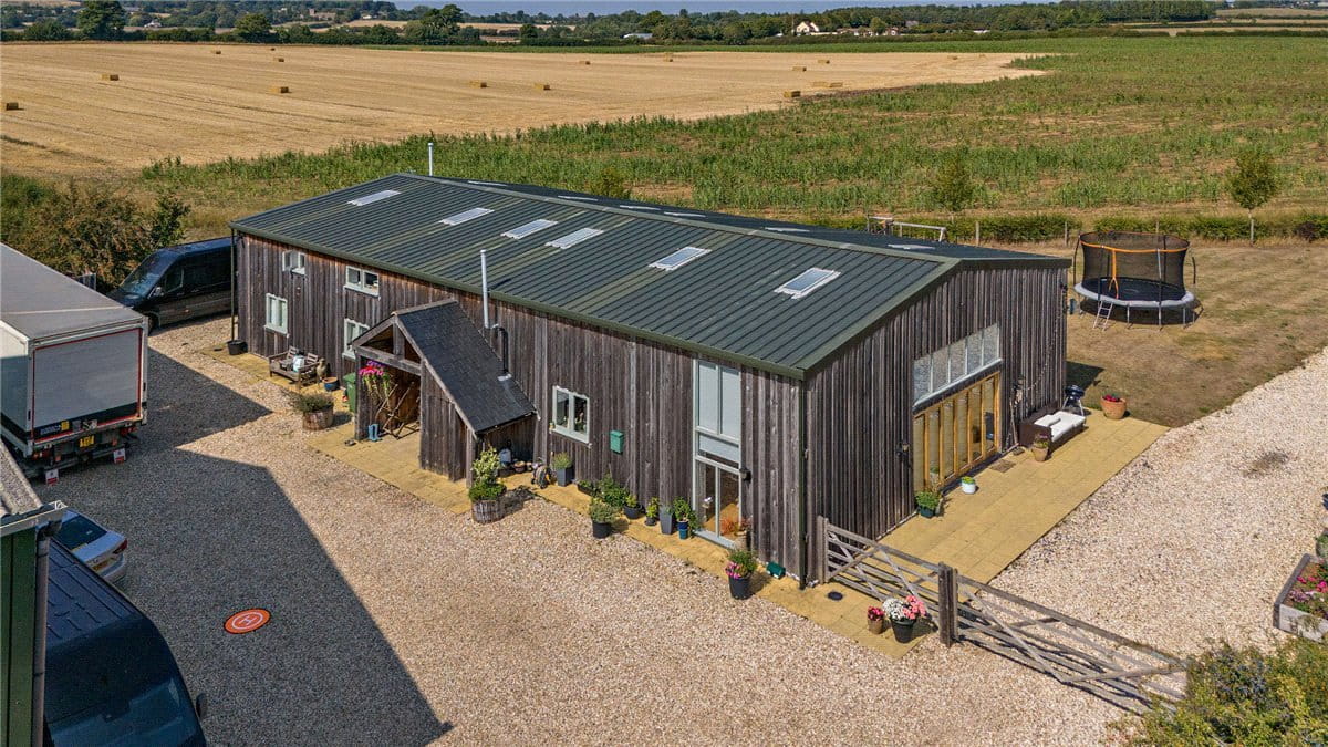  bedroom , Kings Lane, Longcot SN7 - Available