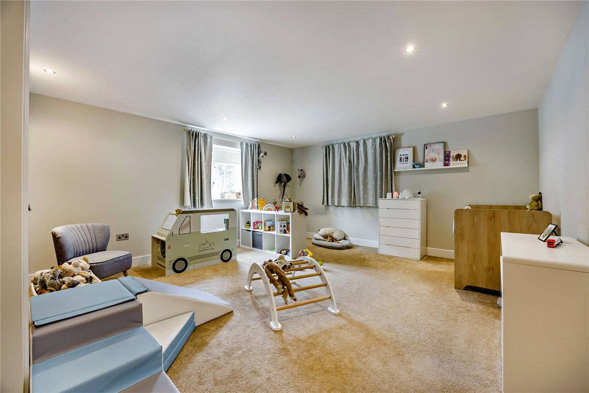  bedroom , Kings Lane, Longcot SN7 - Available