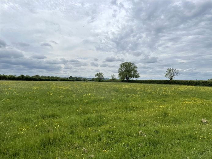9 acres Land, Moorlands Farm Equestrian, Fencott Road OX52RP - Available