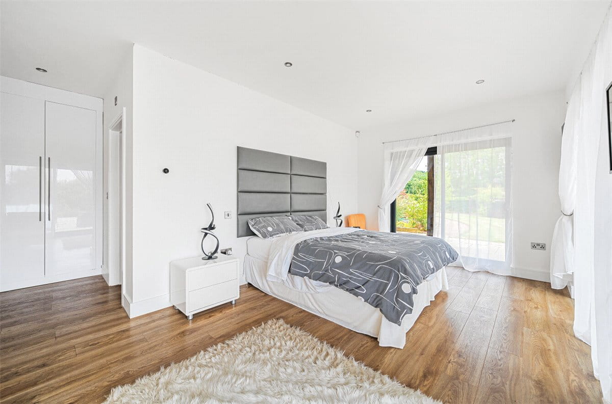 3 acres House, Stourport Road, Great Witley WR6 - Available