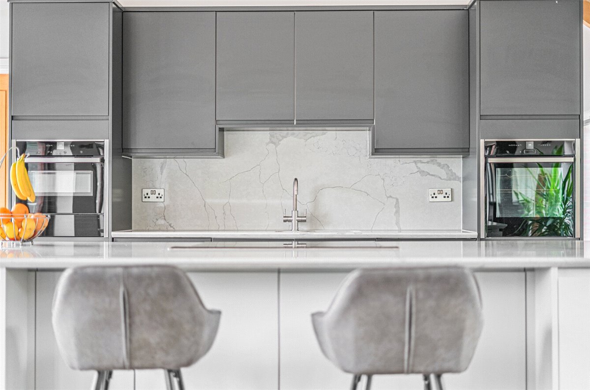 3 acres House, Stourport Road, Great Witley WR6 - Available