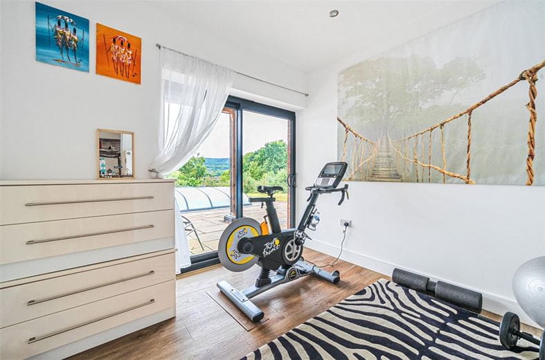 3 acres House, Stourport Road, Great Witley WR6 - Available