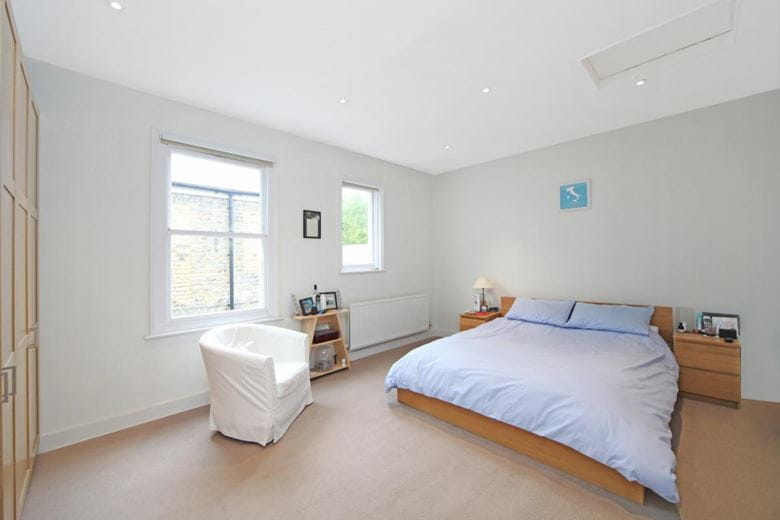 2 bedroom flat, Danehurst Street, London SW6