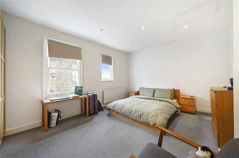 2 bedroom flat, Danehurst Street, London SW6 - Let Agreed
