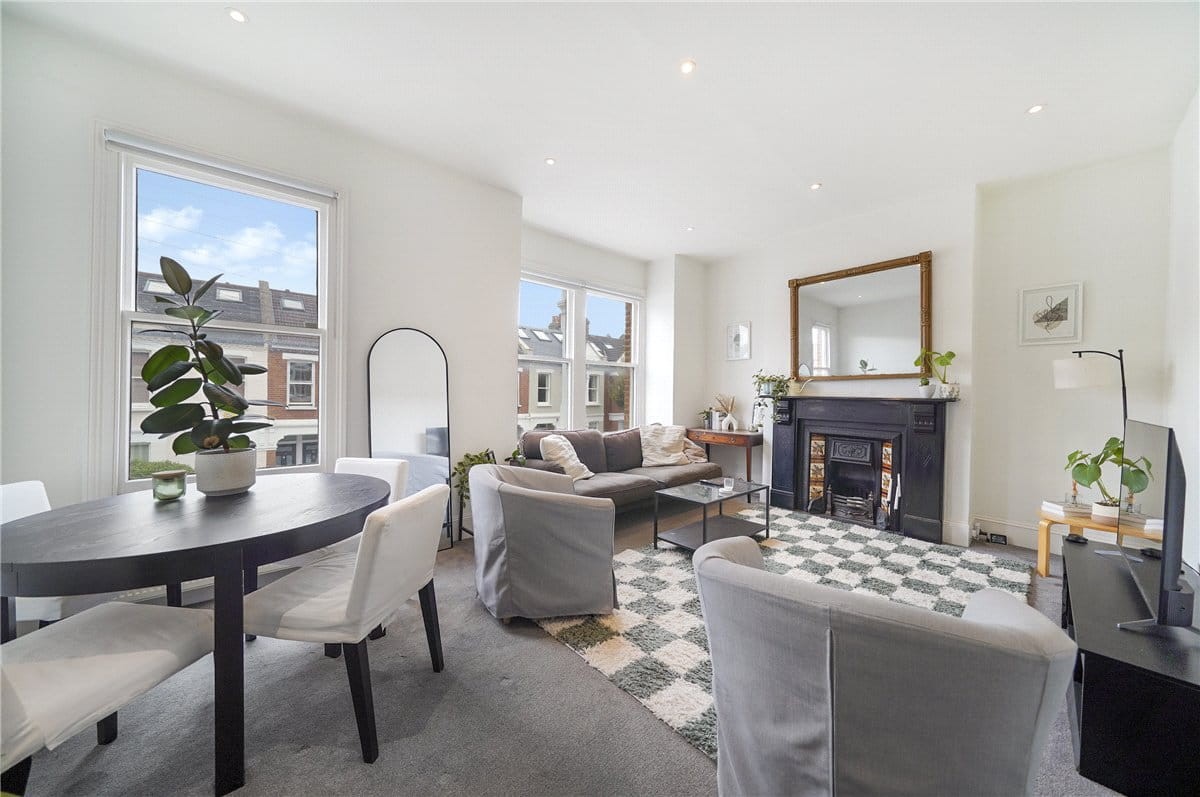 2 bedroom flat, Danehurst Street, London SW6 - Let Agreed