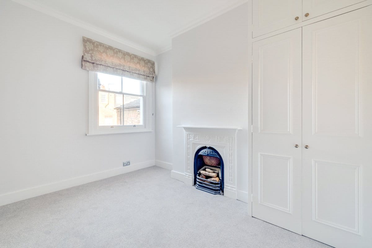 2 bedroom flat, Edgarley Terrace, London SW6