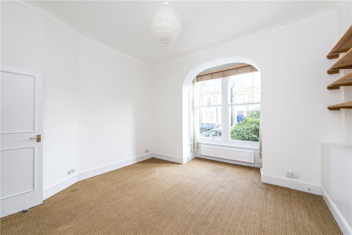 2 bedroom flat, St Stephens Avenue, London W12
