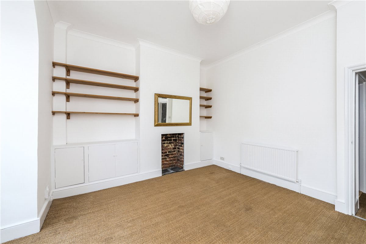 2 bedroom flat, St Stephens Avenue, London W12