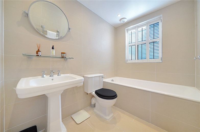 4 bedroom house, Kenyon Street, London SW6 - Available