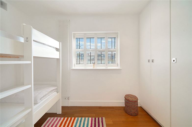 4 bedroom house, Kenyon Street, London SW6 - Available