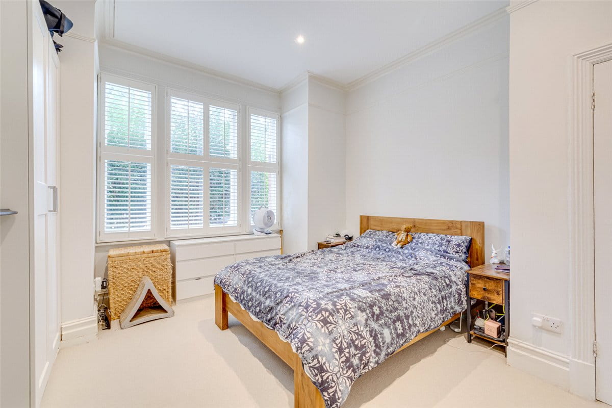 2 bedroom flat, Niton Street, Bishops Park SW6