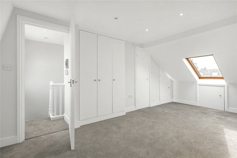 2 bedroom flat, Marville Road, London SW6 - Let Agreed