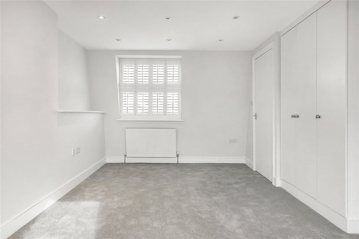 2 bedroom flat, Marville Road, London SW6 - Let Agreed