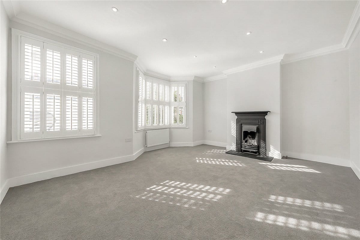 2 bedroom flat, Marville Road, London SW6 - Let Agreed
