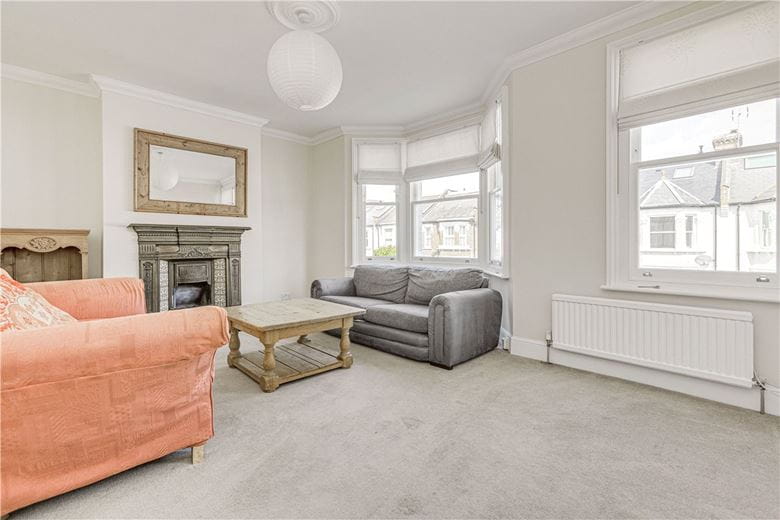 2 bedroom flat, Langthorne Street, London SW6