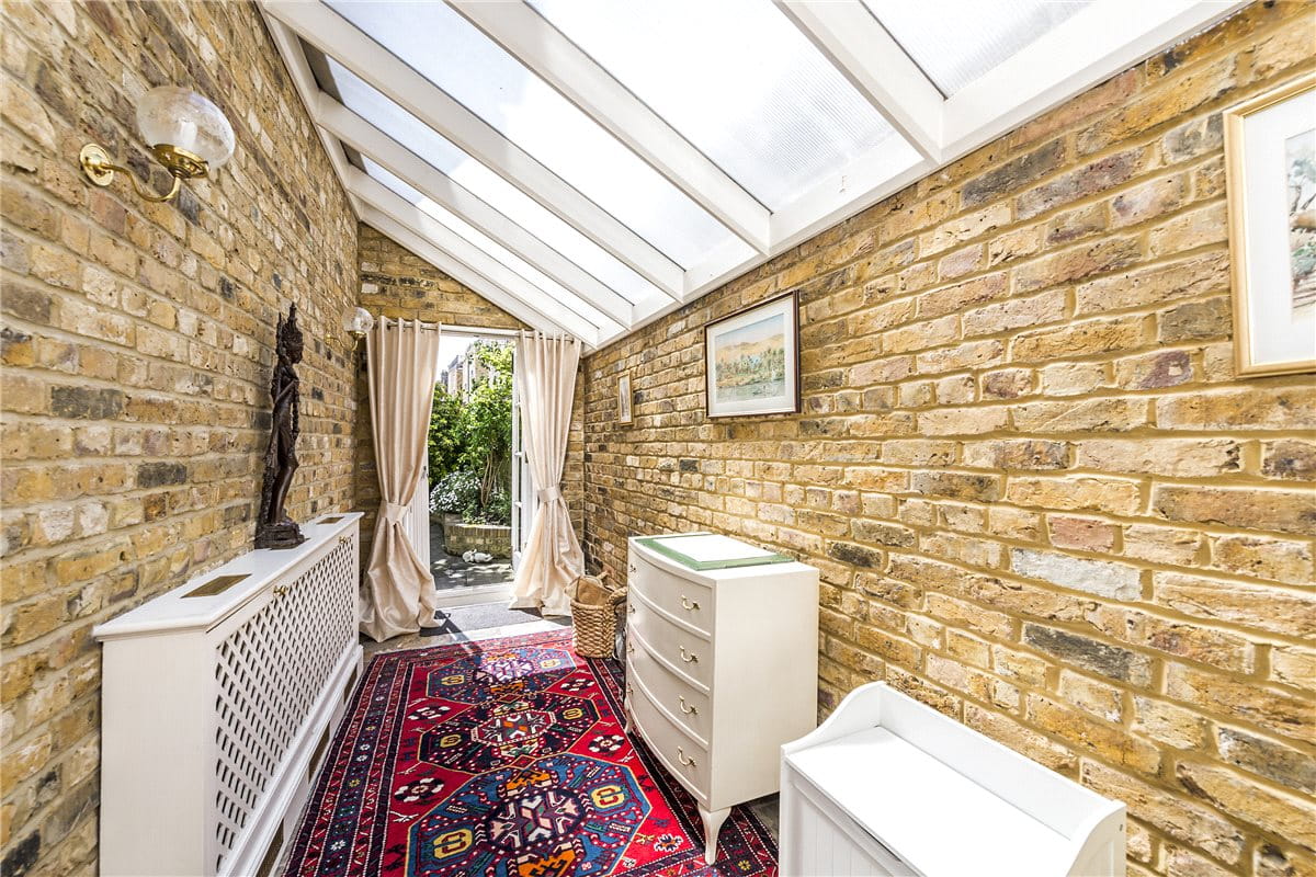 1 bedroom flat, Bishops Road, London SW6 - Available