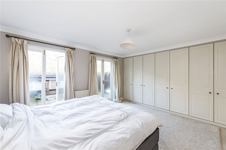 2 bedroom maisonette, Marryat Square, Wyfold Road SW6