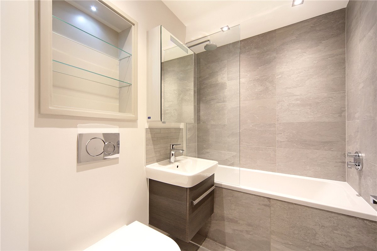 1 bedroom flat, Grayton House, 498-504 Fulham Road SW6 - Available