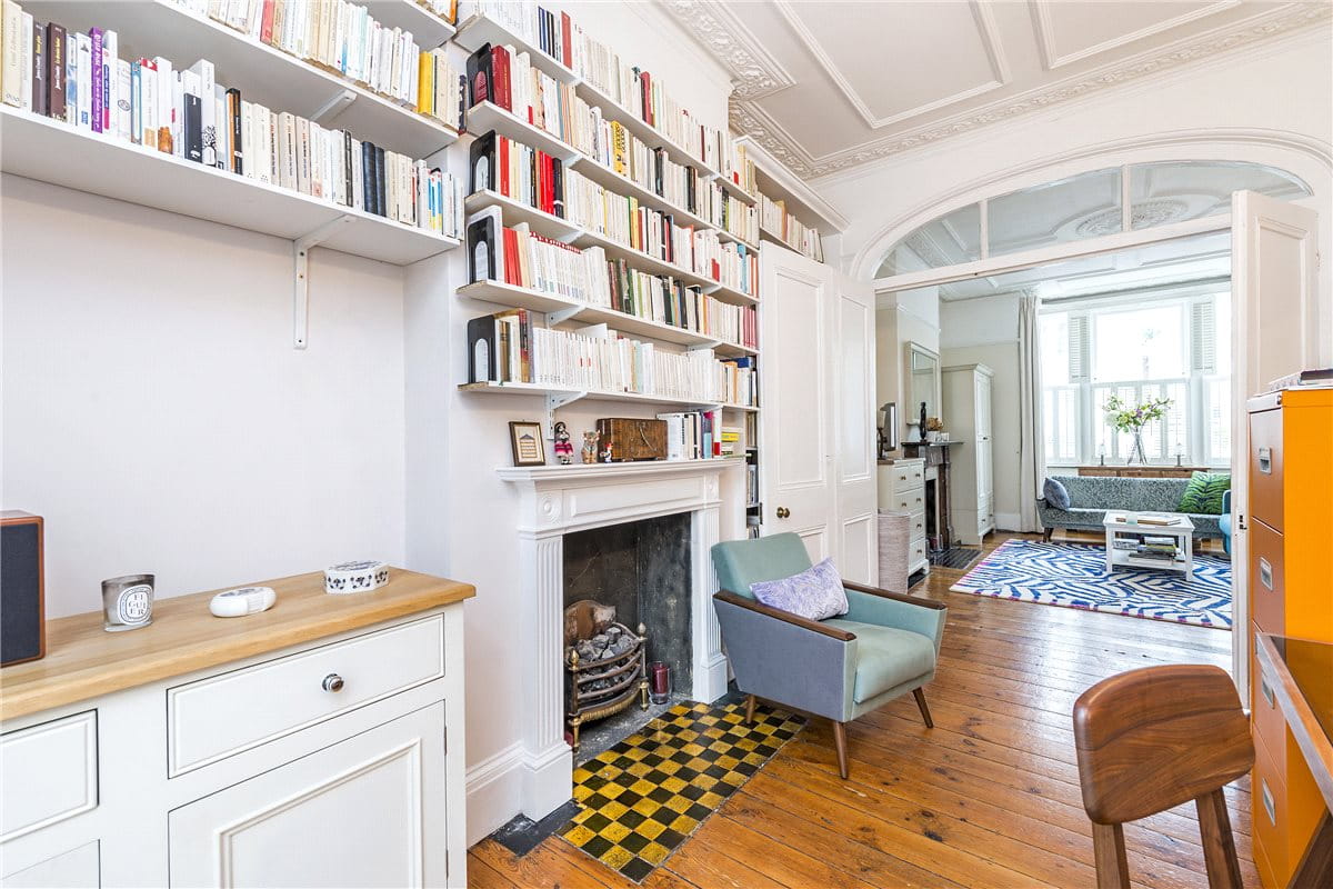 2 bedroom flat, Hestercombe Avenue, London SW6 - Let Agreed