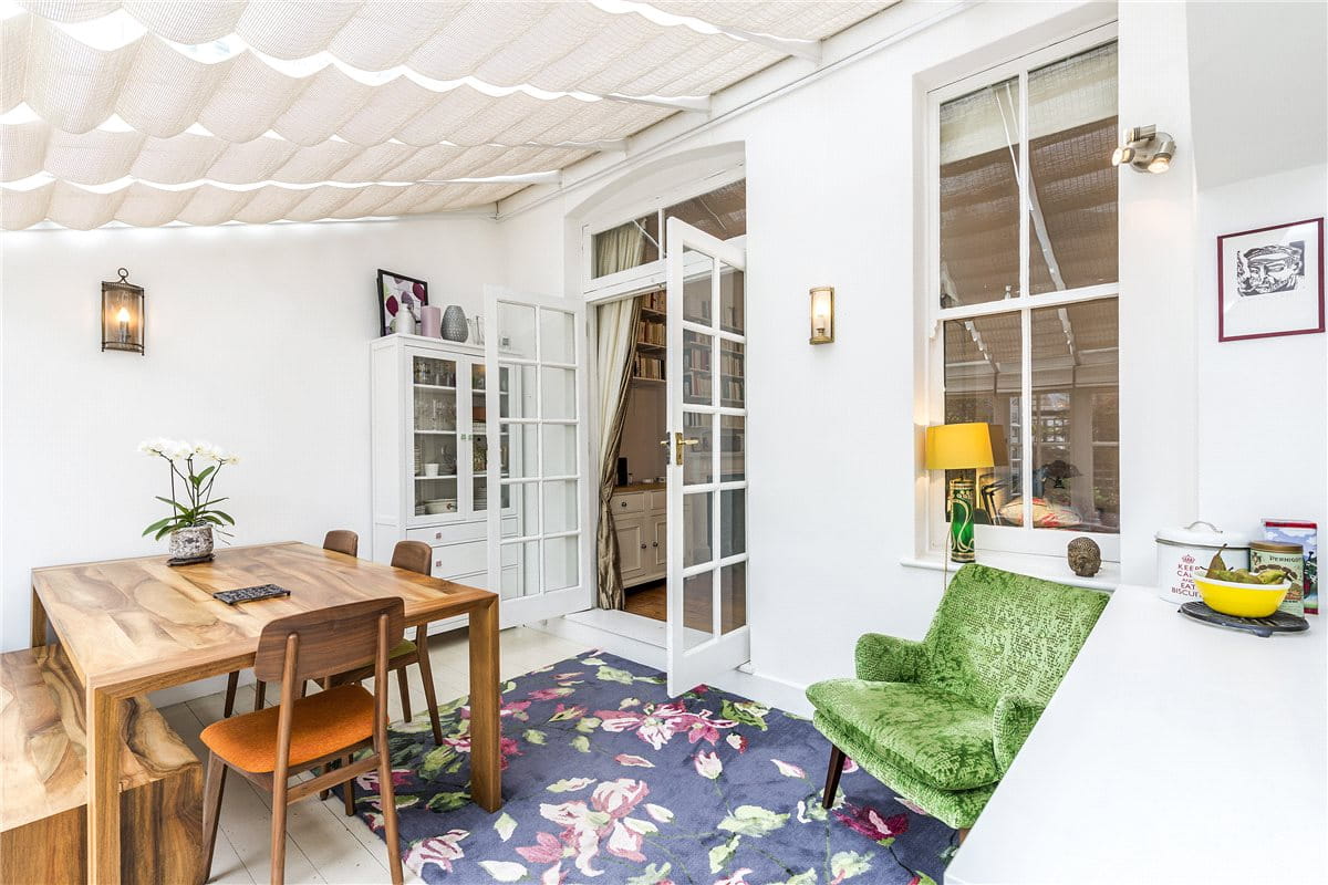 2 bedroom flat, Hestercombe Avenue, London SW6 - Let Agreed