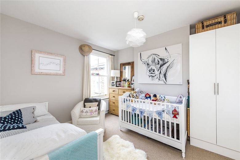 2 bedroom flat, Inglethorpe Street, London SW6