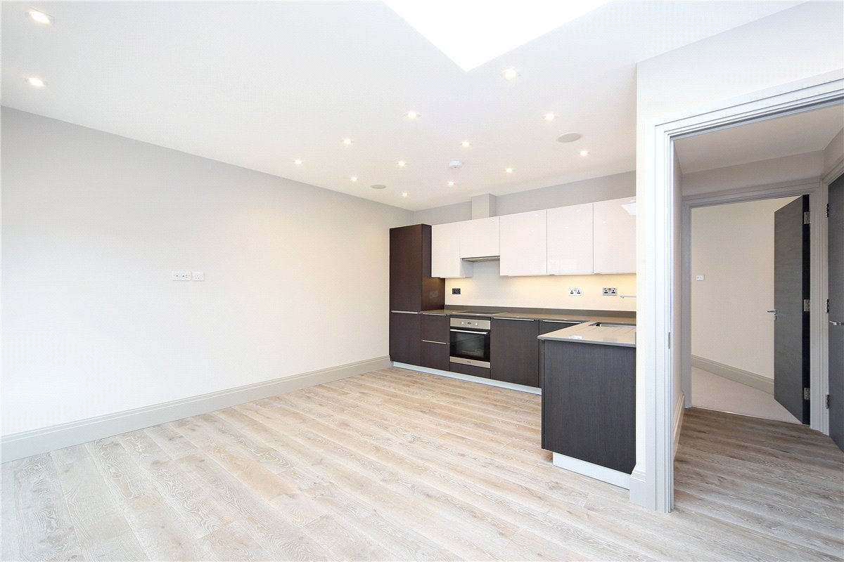 1 bedroom flat, Grayton House, 498-504 Fulham Road SW6 - Available
