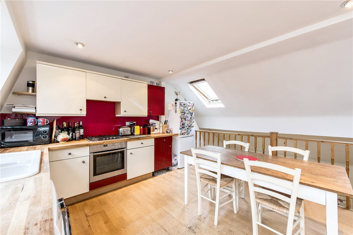 3 bedroom maisonette, Niton Street, London SW6