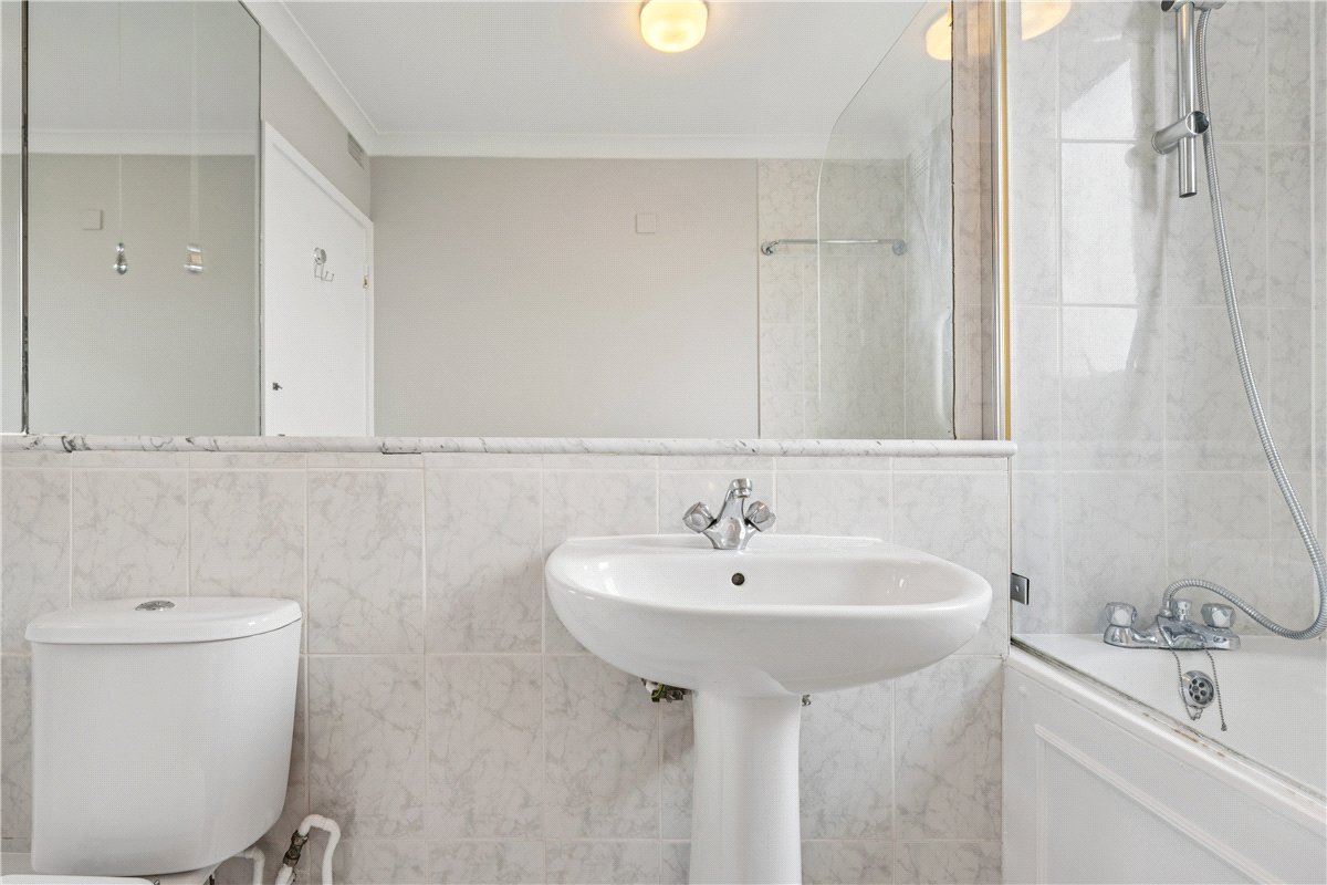 3 bedroom flat, Napier Court, Ranelagh Gardens SW6 - Available