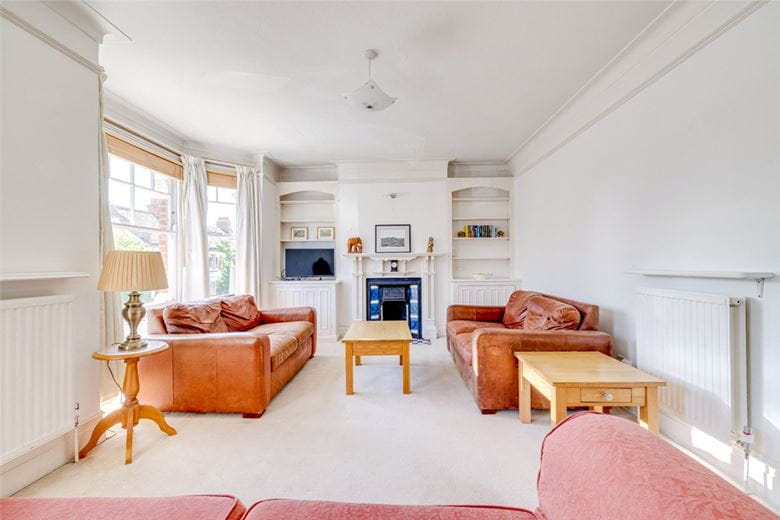 4 bedroom flat, Harbord Street, London SW6 - Let Agreed
