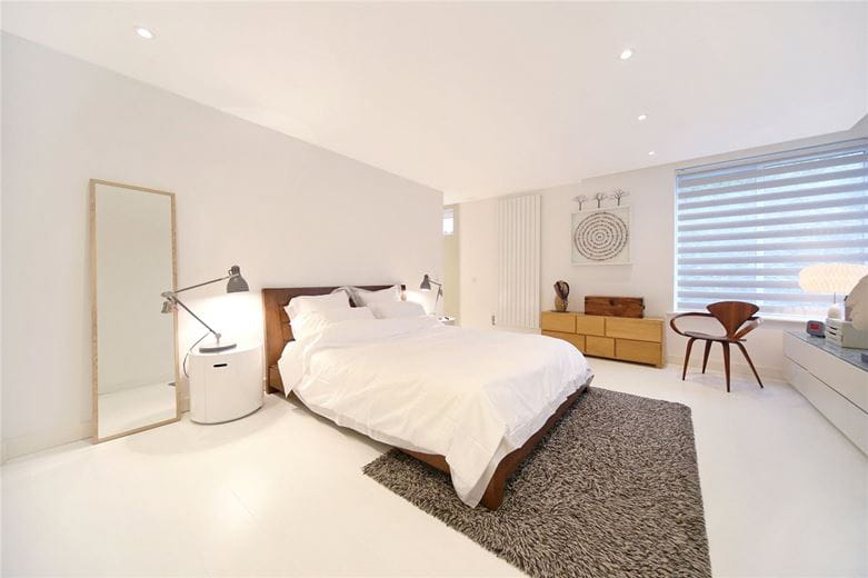 3 bedroom flat, Alder Lodge, 73 Stevenage Road SW6