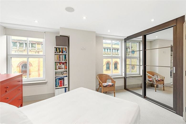 1 bedroom flat, Grayton House, 498-504 Fulham Road SW6