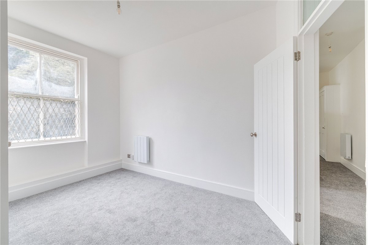 2 bedroom flat, Waldemar Avenue Mansions, Waldemar Avenue SW6 - Let Agreed