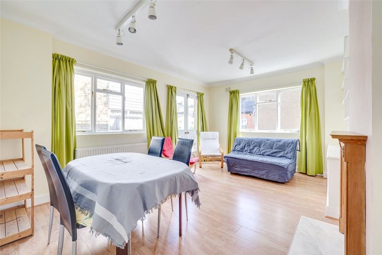 3 bedroom flat, Fulham Palace Road, London SW6