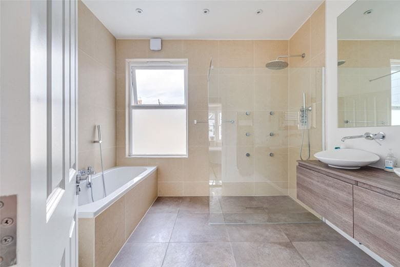 5 bedroom house, Ashington Road, London SW6 - Available
